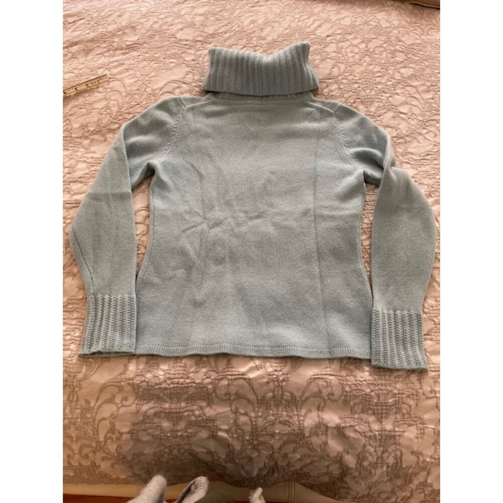 NWOT Ann Taylor Cashmere sweater, size M. pale blue